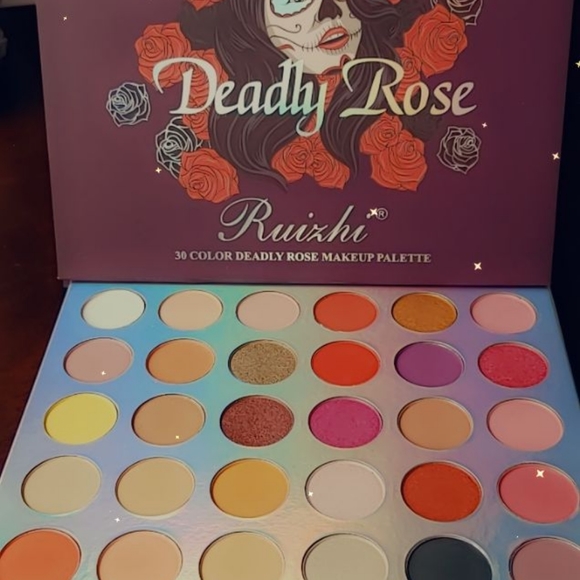 Makeup - Picture 2 of 3